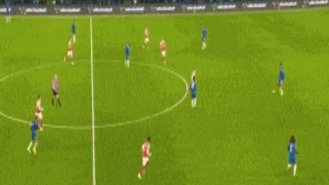 “22／23赛季欧冠半决赛次回合：皇马3-1逆转曼城，罗德里戈梅开二度，本泽马点球建功”